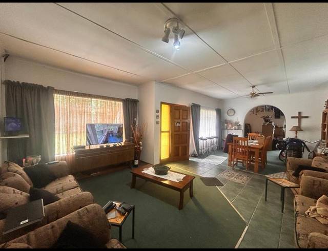 4 BEDROOM HOUSE FOR SALE IN STANDERTON CENTRAL